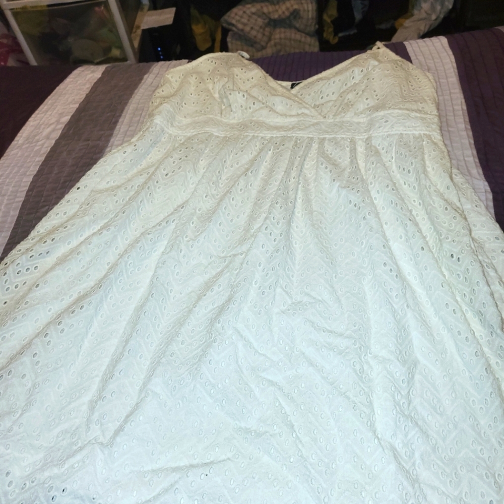 SPAGHETTI STRAPPED EYELET SUMMER DRESS